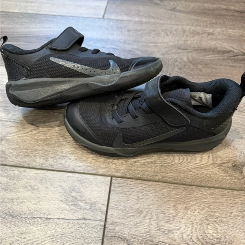 Nike Black and Gray Kids' Sneakers (13C)